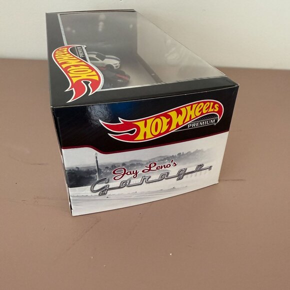 Hot Wheels Premium Jay Lenos Garage 4-Car Set Featuring 1955 Mercedes-Benz " - Picture 5 of 6